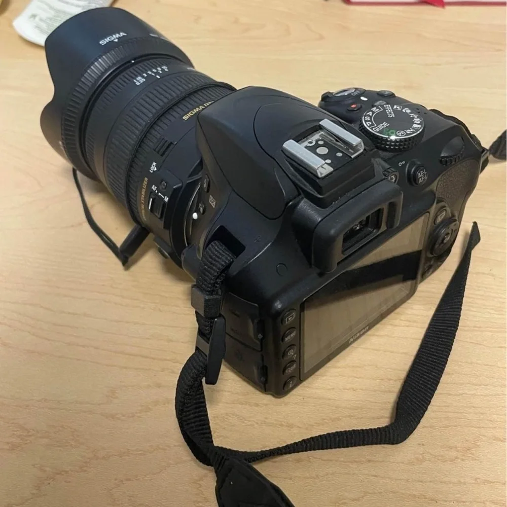 Nikon D3300 with Sigma Zoom 18-250mm lens